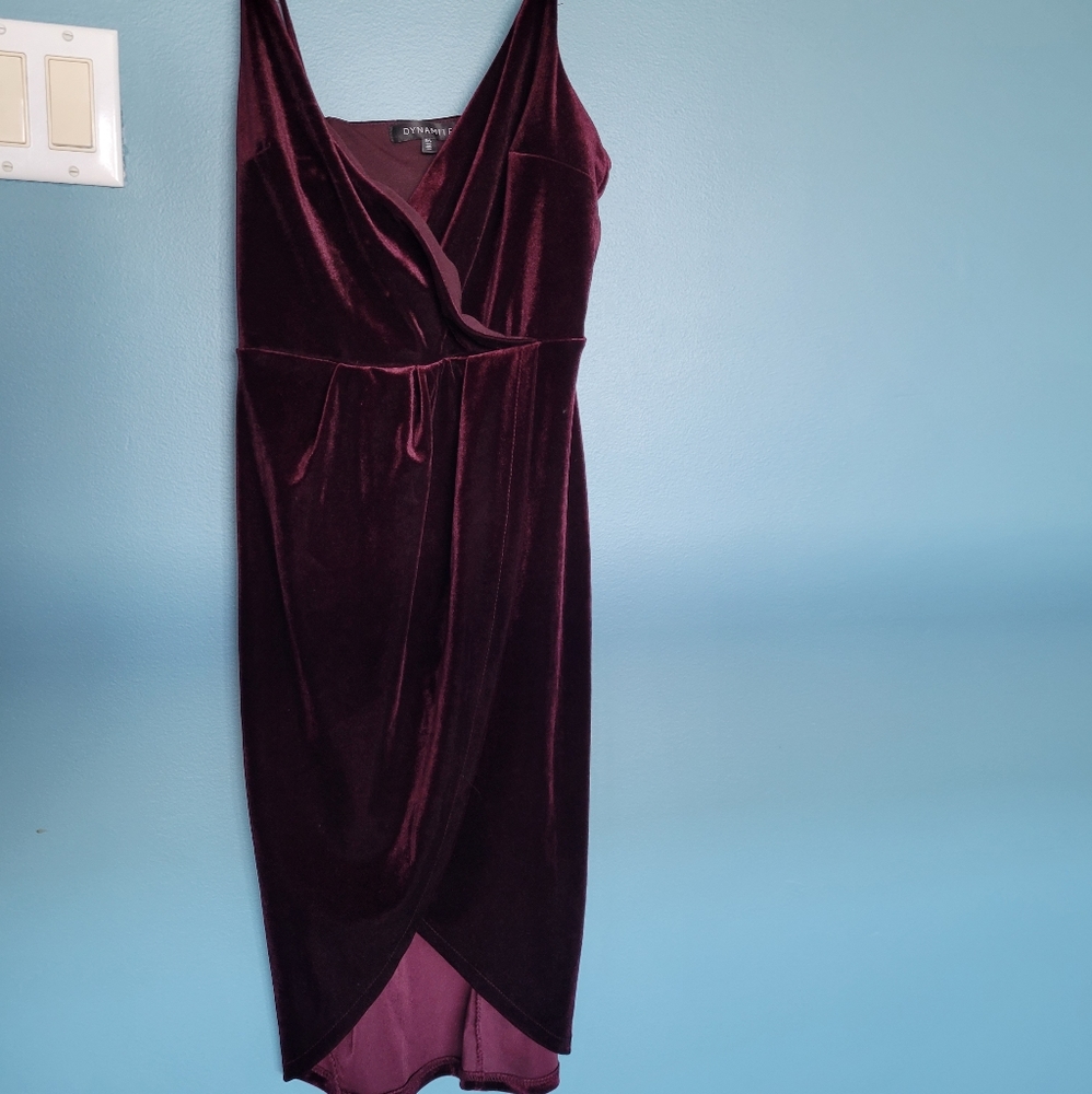 Dynamite velvet dress S
